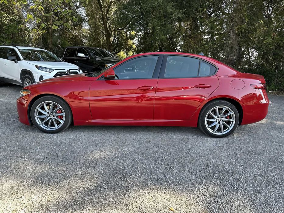 Alfa Romeo Giulia      2023