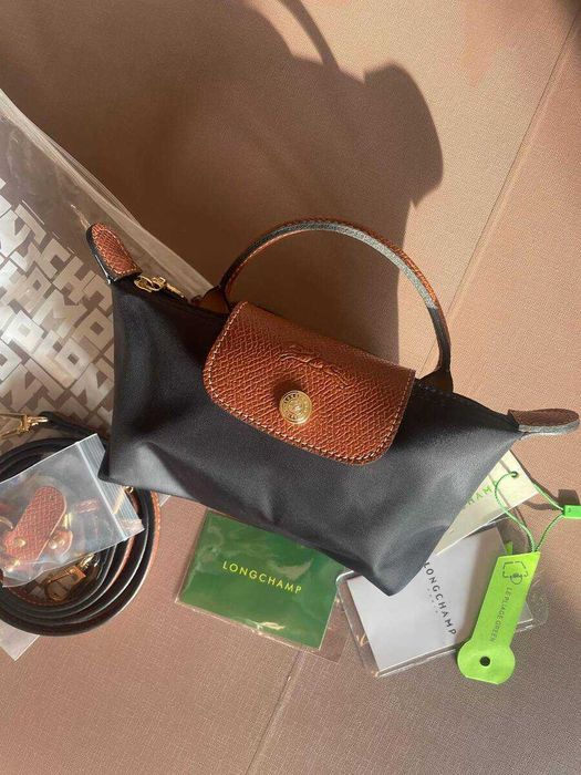 Mini Longchamp Preta