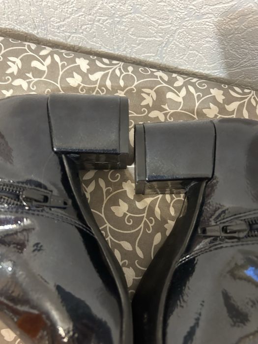 чоботи ботинки ботильйони zara