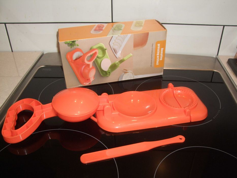 Maszynka Urządzenie Forma do robienia LEPIENIA PIEROGÓW praska ręczna