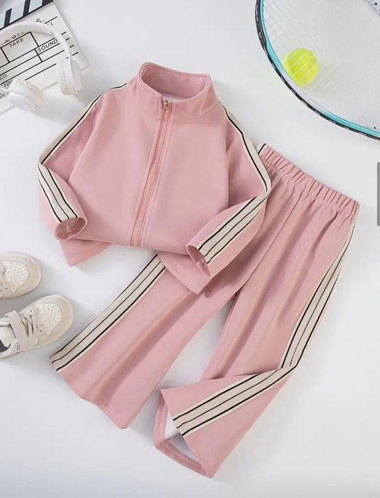 Костюм для дівчинки