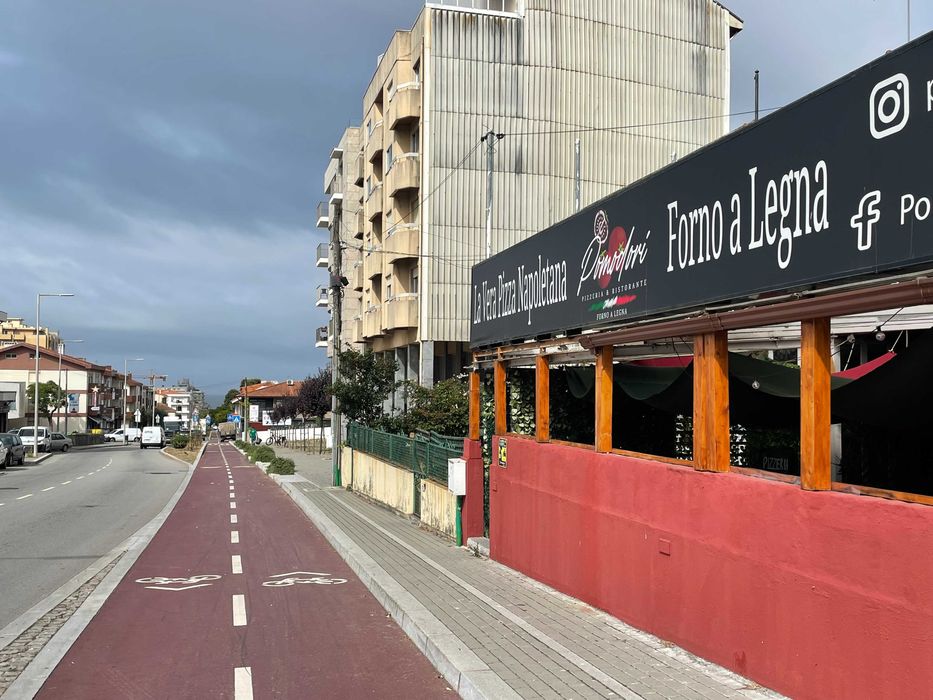 Aluga-se pizzaria Espinho