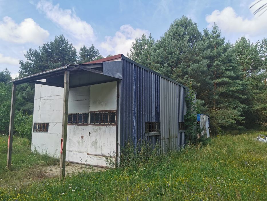 Garaż blaszany. Duży.