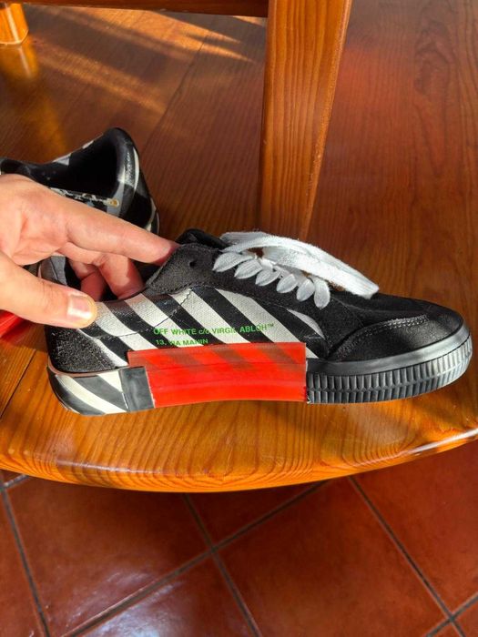 Sapatilhas Off-White Black/Purple