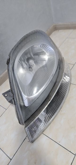 Фара ліва на опель віваро рено трафік