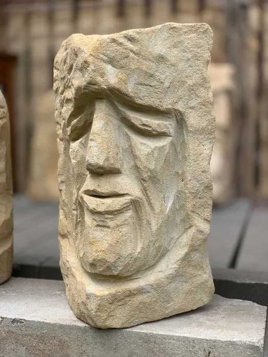 Rzeźba - Kamień -Piaskowiec - wys-54 cm