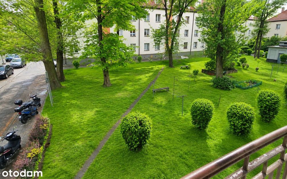 ***3 pokoje na Dworku * gotowe do zamieszkania * centrum***