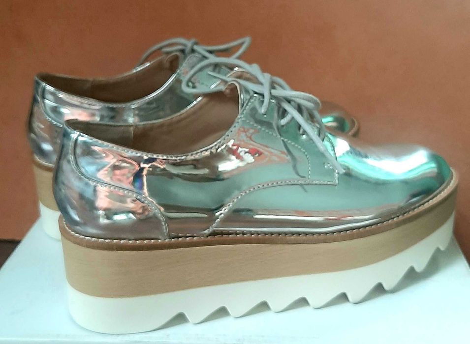 Buty oksfordki srebrne