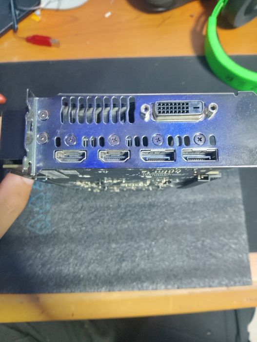 Відеокарта в робочому стані radeon RTX 580 4G