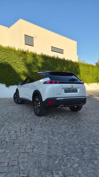 Peugeot 2008 1.2 PureTech GT EAT8
