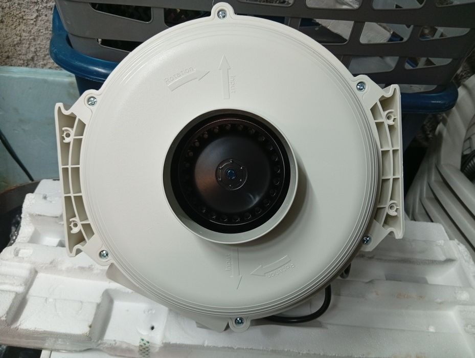 Extrator para sistemas de exaustão e ventilação novo