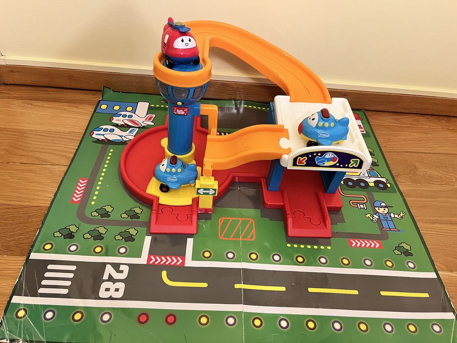 Aeroporto de brincar+3 mini aviões