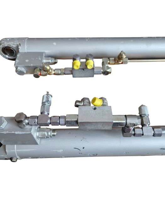 Siłownik hydrauliczny dwustronnego działania