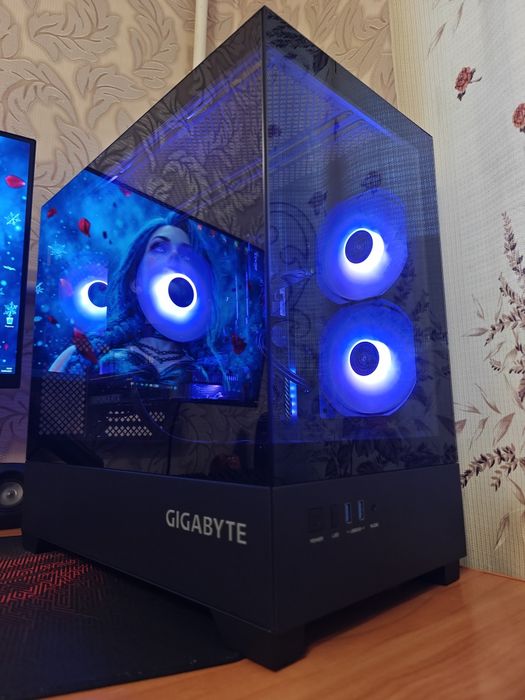 Игровой компьютер GIGABYTE "Аквариум"/ RTX 5050/ R5 5600XT/ ASUS B550/ SSD Nvme Kingston NV3 1TB/ WiFi BT/ Гарантия