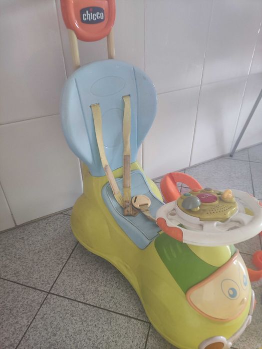 carrinho Chicco para brincar