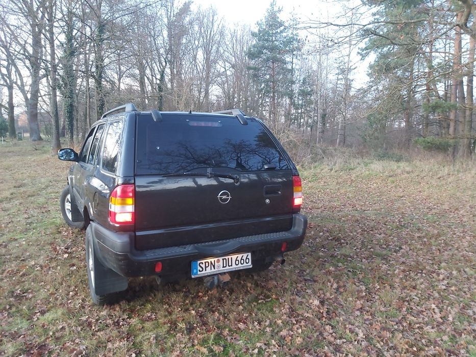 Opel Frontera 2.2 benzynka