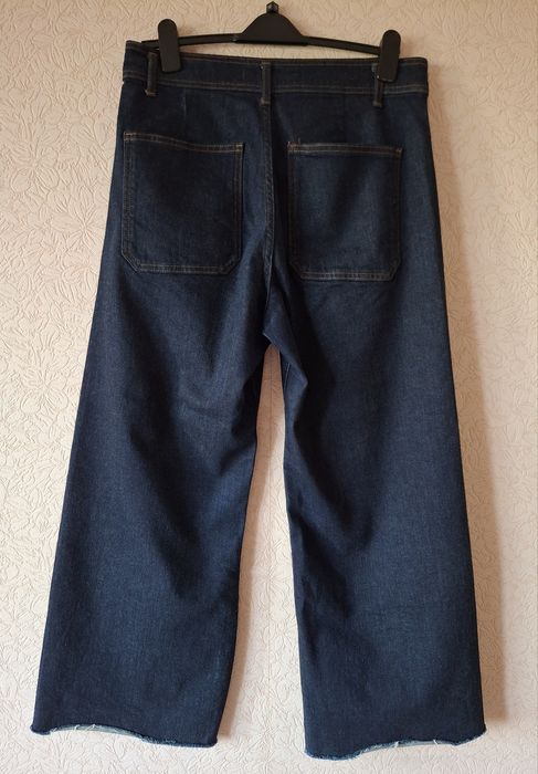 Стильні джинси Zara, модель Wide Leg (широкі штанини).