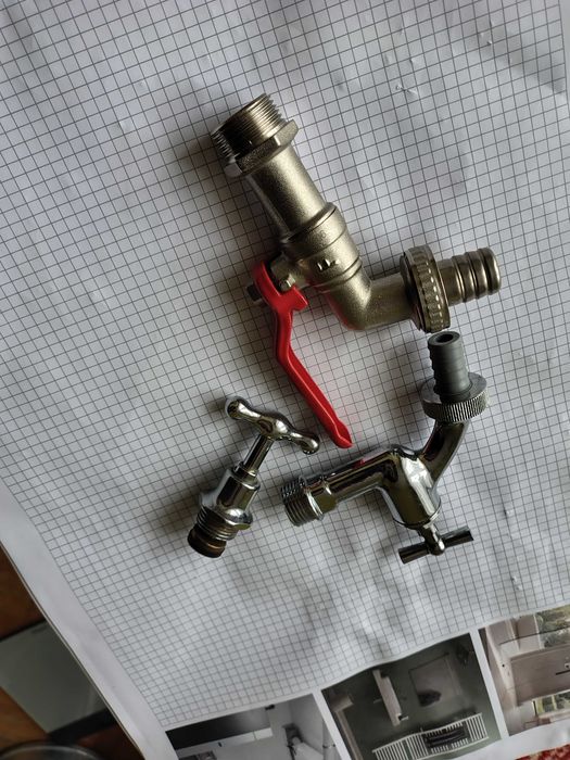 Kurki czerpalne 1/2",3/4" do zbiorników na wodę typu MAUSER