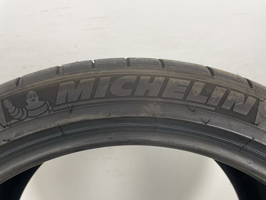 275/35R19 100Y Michelin Pilot Super Sport *
