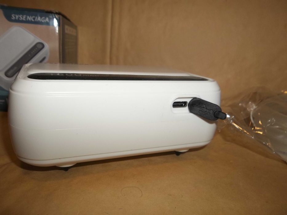 Брендовый аквариумный компрессор. тихий. электро катушка. Автономный.