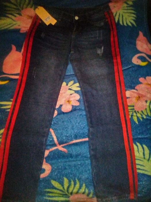 Джинси  нові жіночі.