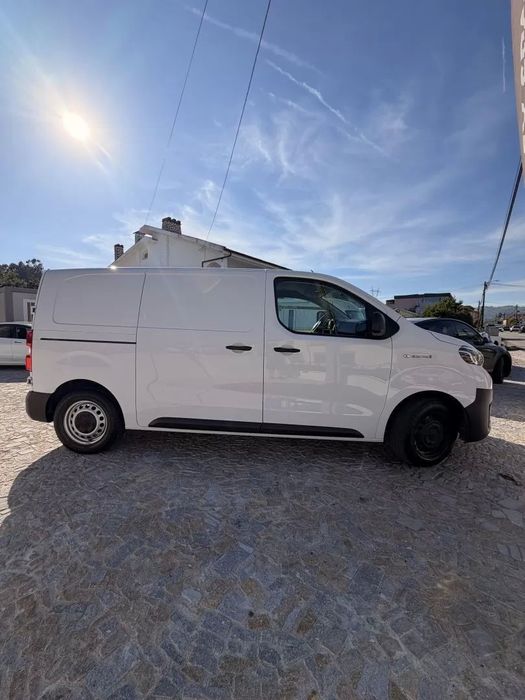 Toyota Proace Verso Electric (50 kWh) L1 (9L) Flow