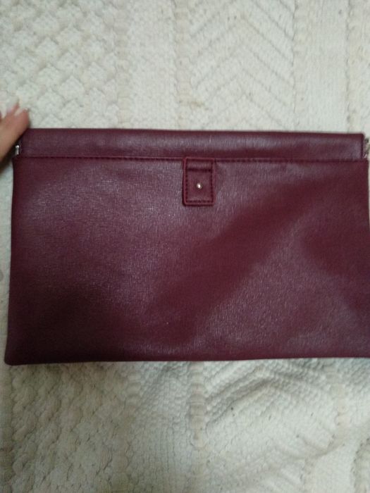 Mochila e pochete bordeaux / cor de vinho