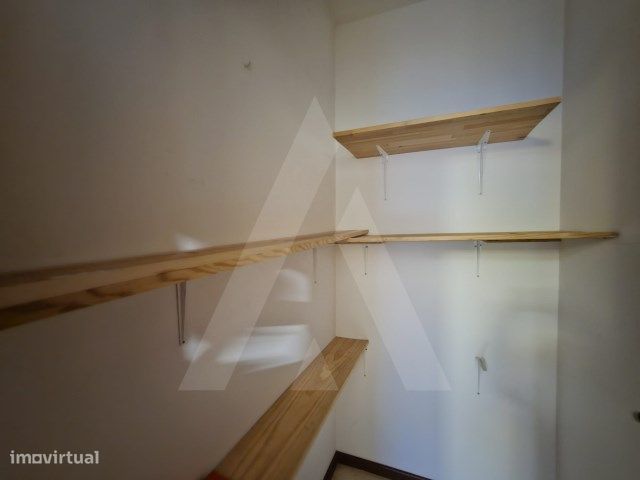 Apartamento T0 totalmente mobilado no centro de Aveiro