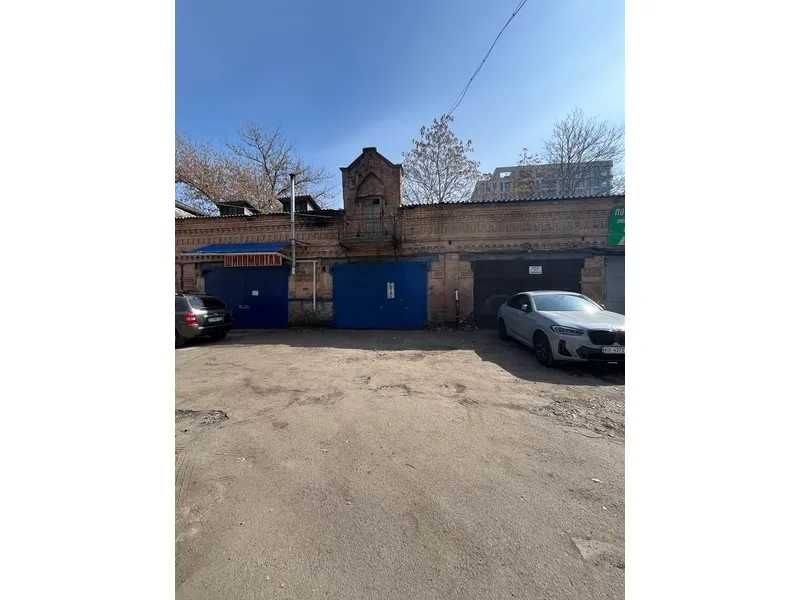 ЄМК ДП Укркольорпром, 1370,4 кв. м, вул. Старокозацька, 34А