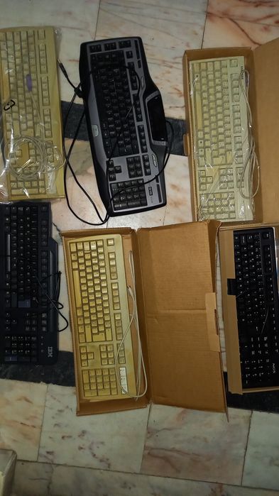 Lote de teclados