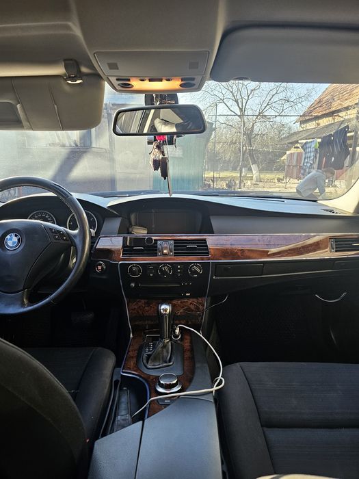 Продам BMW e61 2.0d автомат