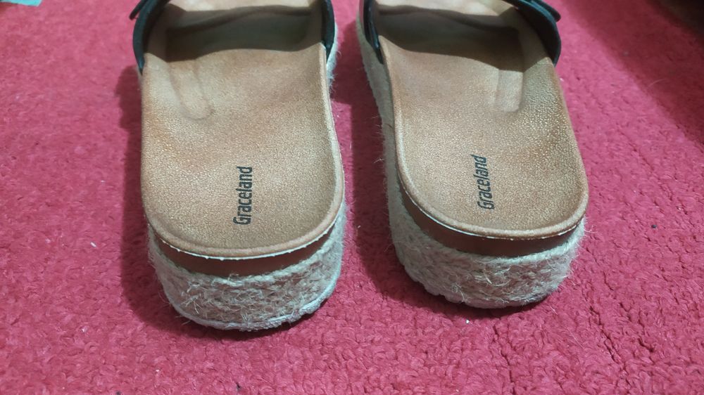 Chinelos pretos sra 39