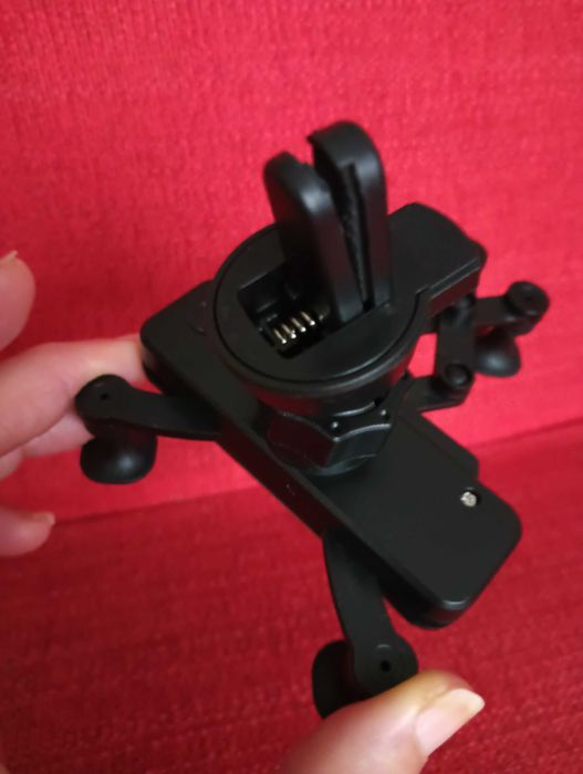 Suporte manual ajustável de telemóvel para viatura