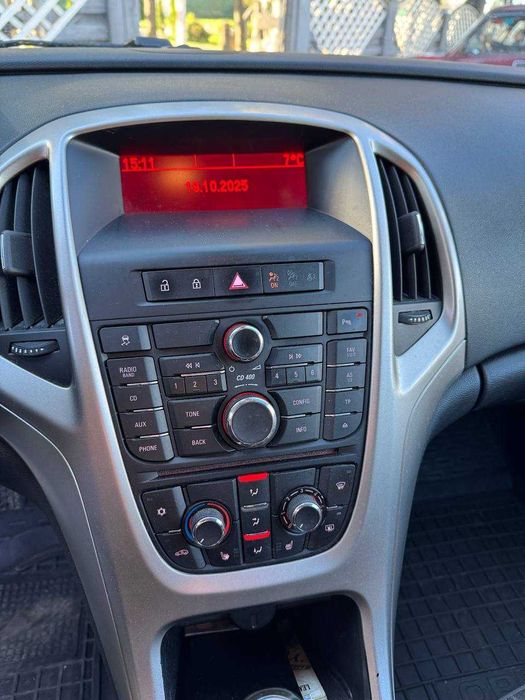 Продам Opel Astra J