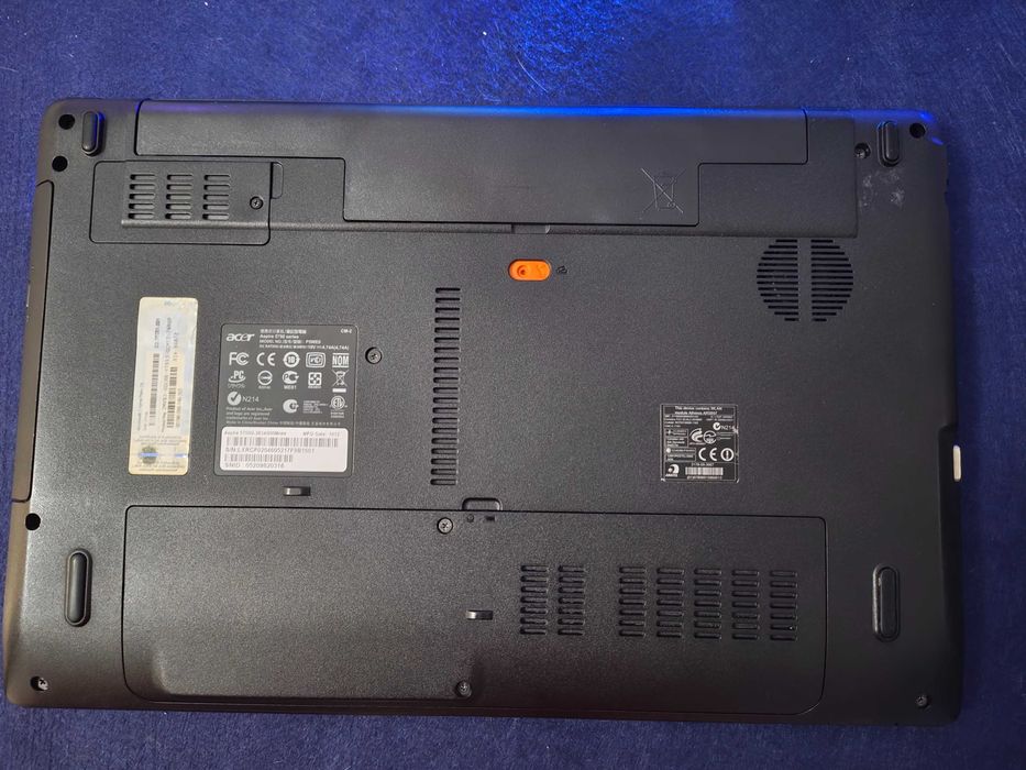 Portátil Acer i7 • 8GB RAM • SSD 240GB • Bateria Nova • Rápido Fiável