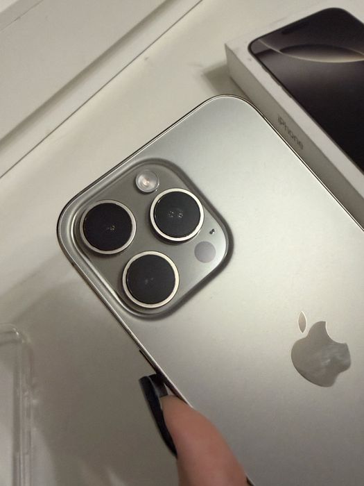Айфон iPhone 16 Pro Max 256gb  Natural Titanium
