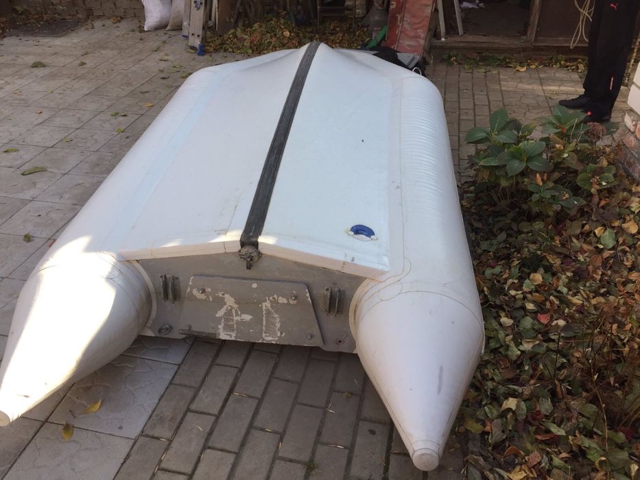 Лодка 4х местная