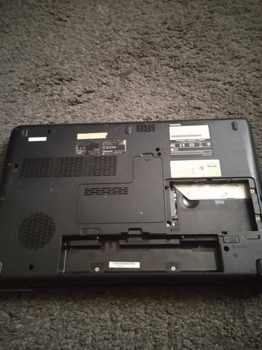 Sprzedam 3 laptopy