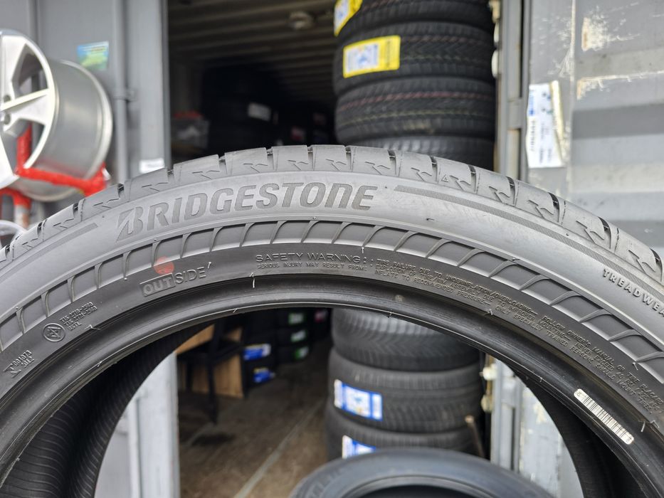 Шини 235.50.20 Bridgestone RFT 2023р.в.