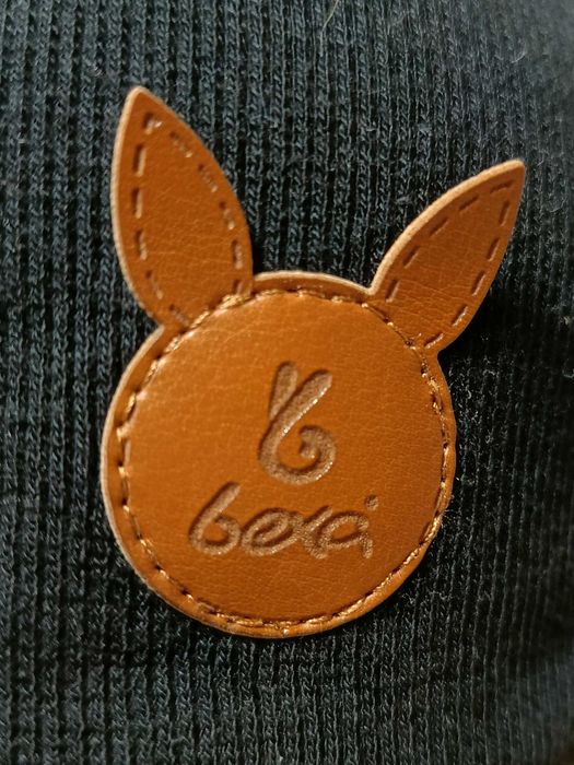 BEXA czapka Alan czarna logo króliczek roz. 44