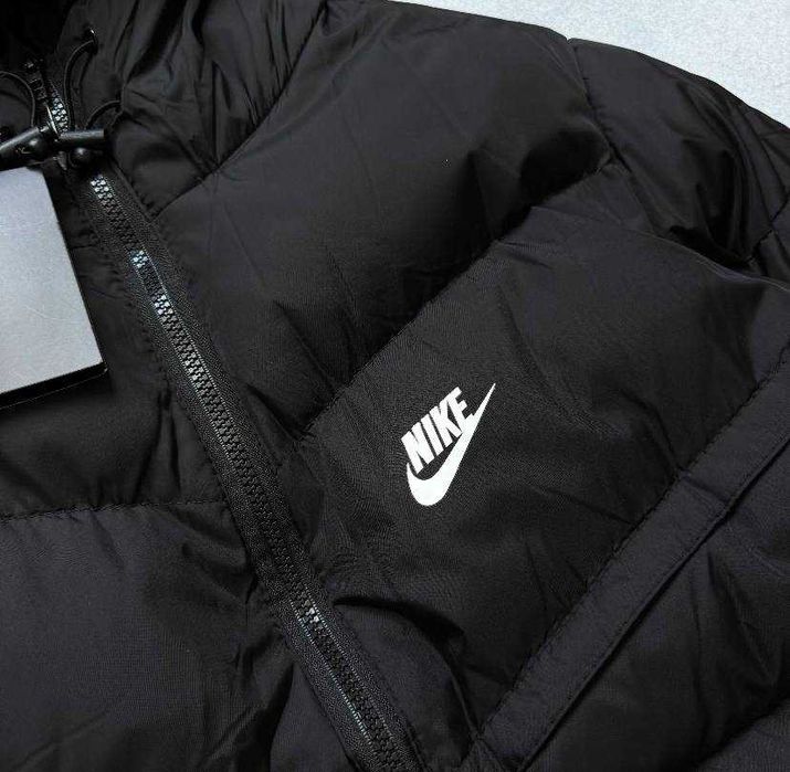 Чоловічий пуховик Nike Storm-FIT Windrunner