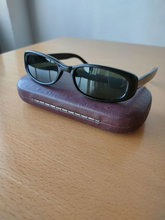 Conjunto de óculos de sol vintage.