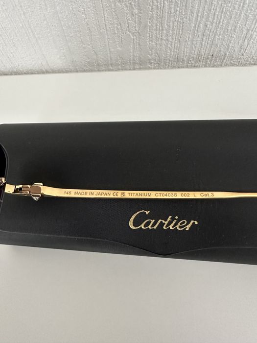 Сонцезахвсні окуляри Cartier