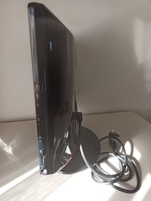 LG TV and Monitor64738265160321124