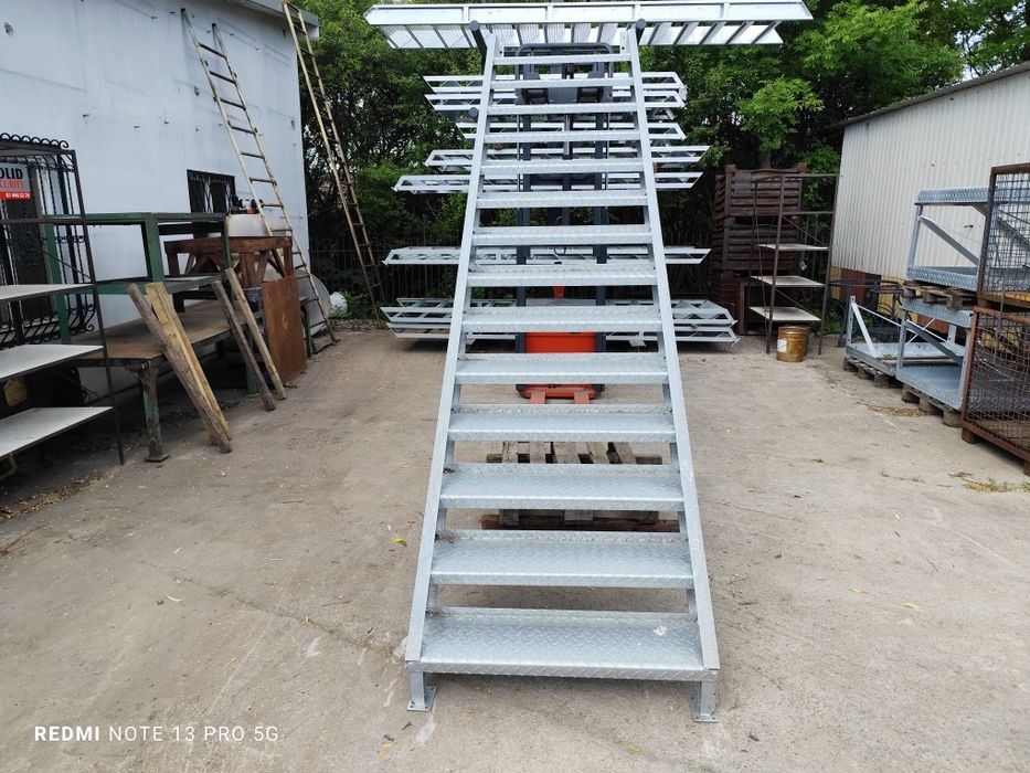 Schody metalowe wejście na  281cm ocynkowane loft 14 stopni