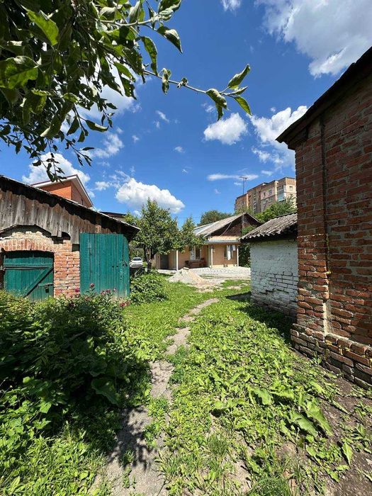 Ціну знижено!!! 2-к квартира в центрі, погріб, 38 м²