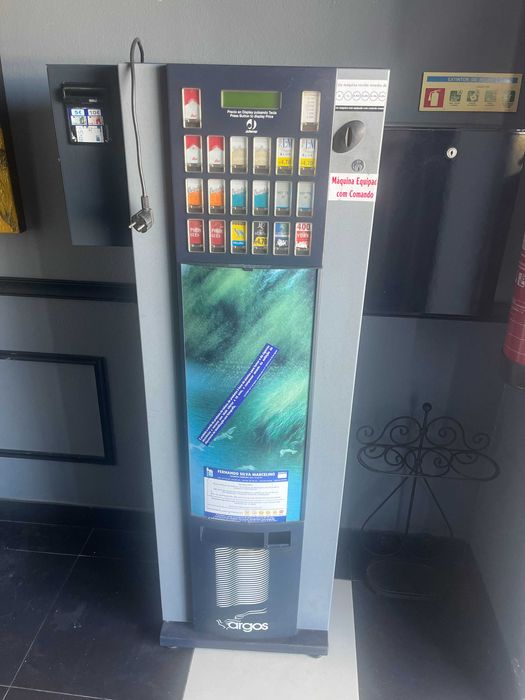 Oportunidade !!! - Vendo   -  Máquina de tabaco