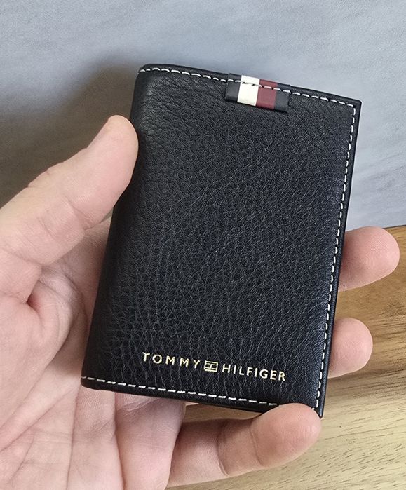 Oryginalny portfel męski ze skóry Tommy Hilfiger