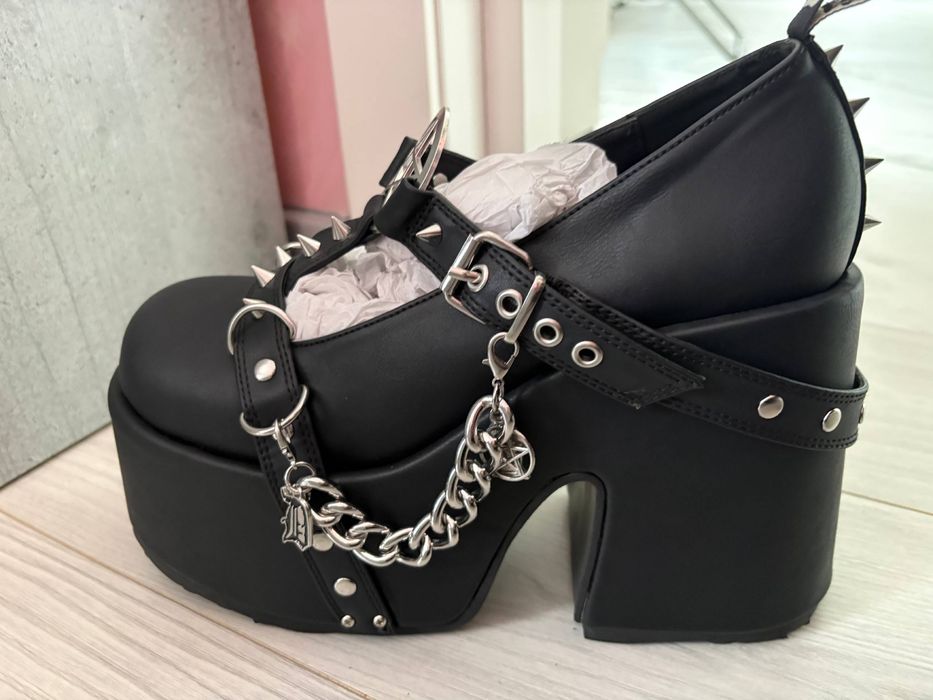 Demonia Camel 33 41 розмір 27,6 см