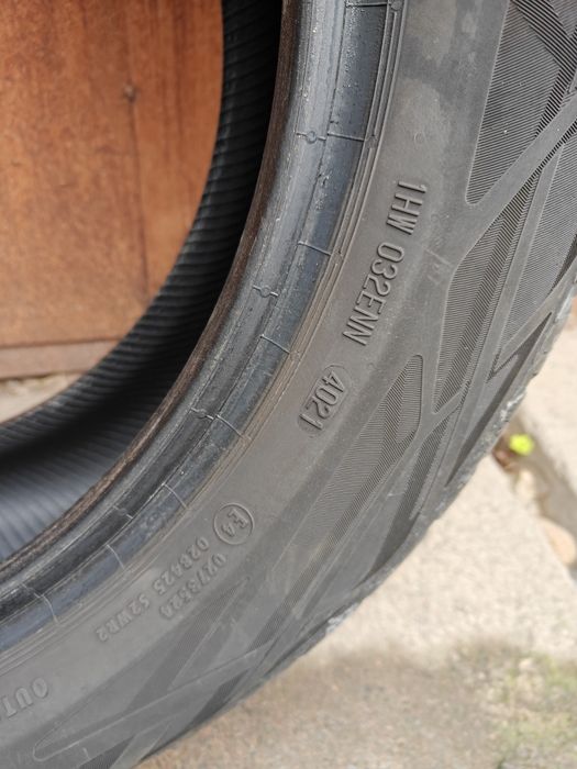 Шини Continental Eco Contact 6 215/55 R17 V XL